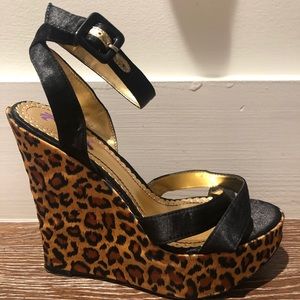 $138 BLACK SATIN/ LEOPARD WEDGES BY HALE BOB SZ 6